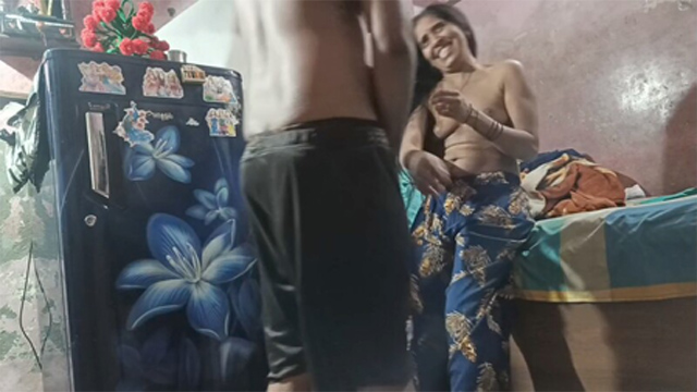 Hottest Horny Bhabi Having Fun At Home
