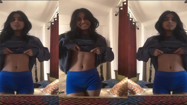 Slim Sexy Cute Gf Showing